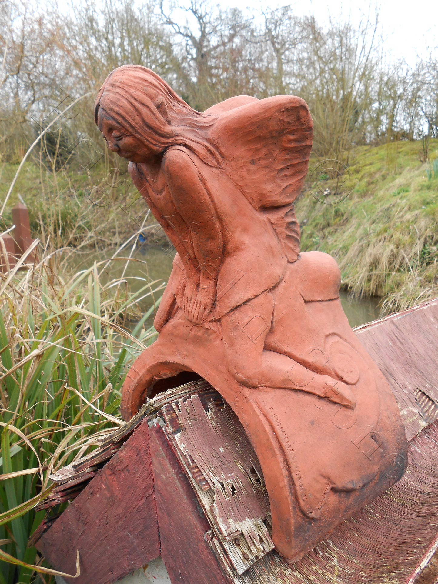 Fairy Half Round Roof Finial