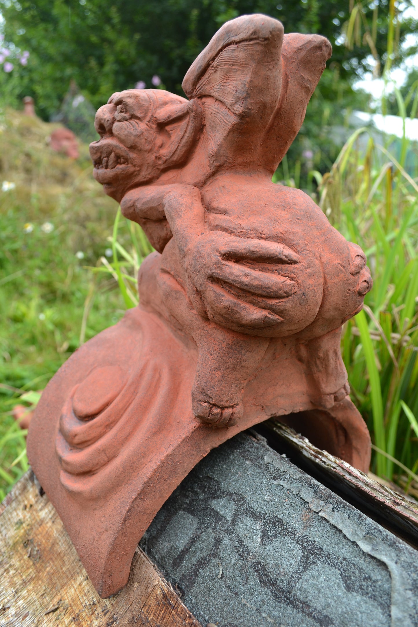 Mooning Gargoyle Half Round Roof Finial