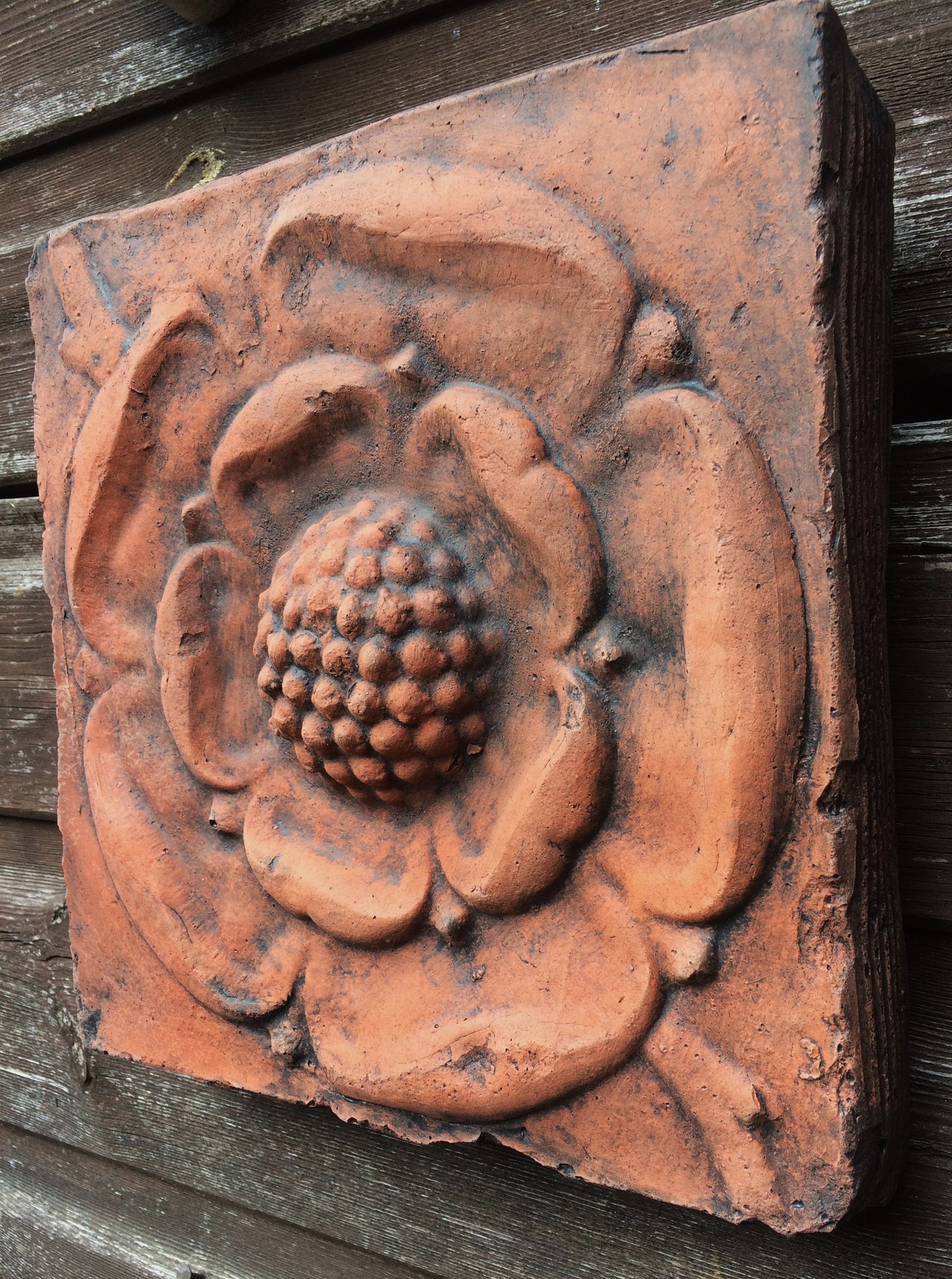 Tudor Rose Square Decorative Brick