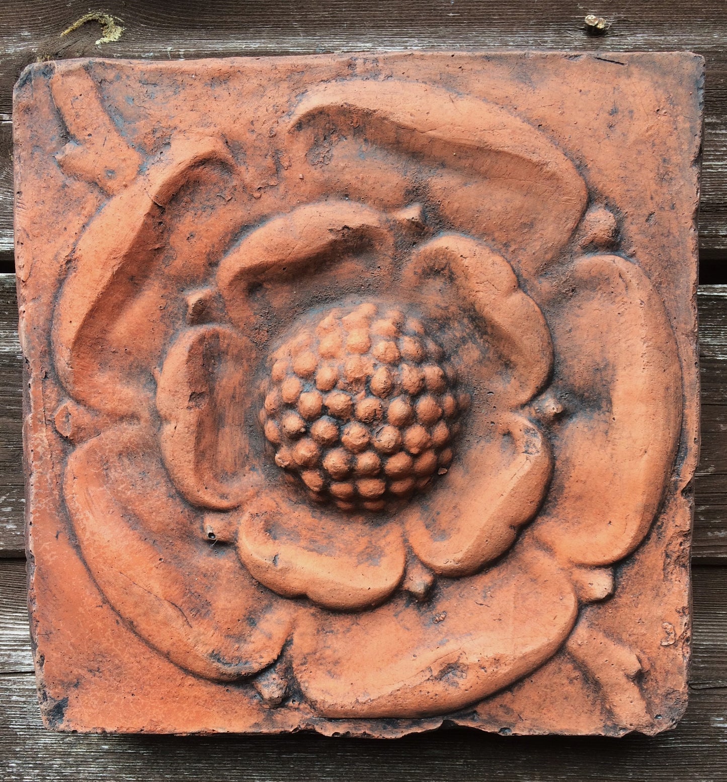 Tudor Rose Square Decorative Brick