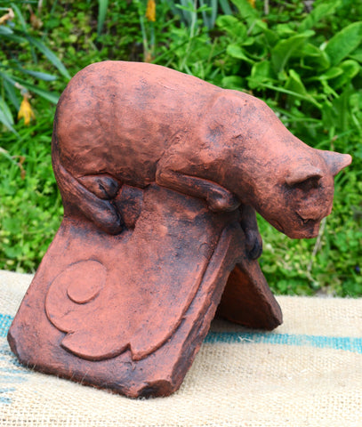 Cat Angled Roof Finial
