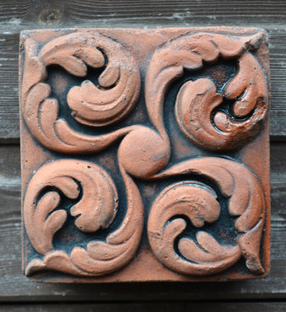 Curled Leaves Decorative Brick