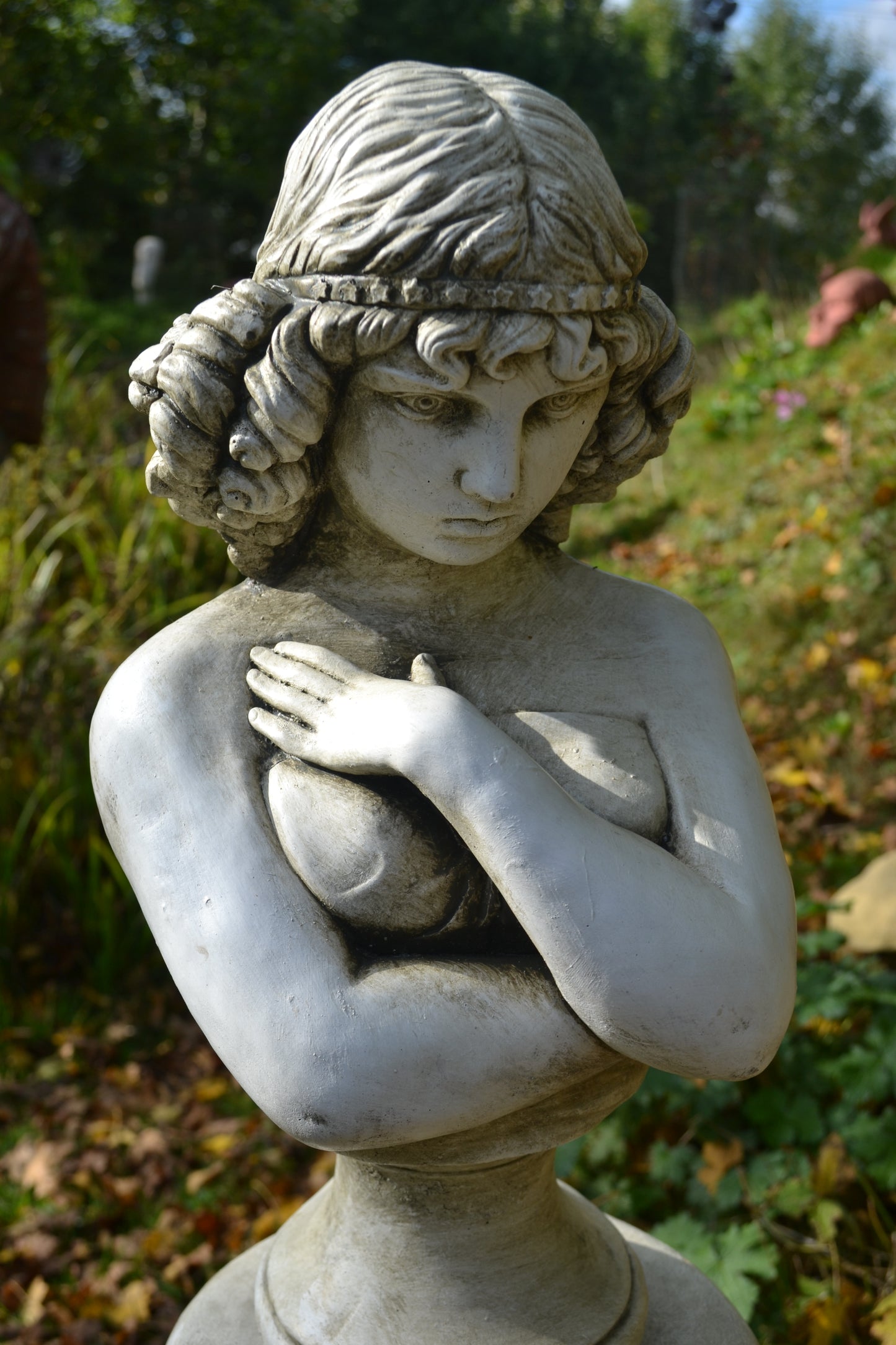 Minnie Bust