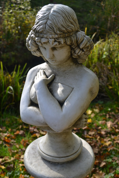 Minnie Bust