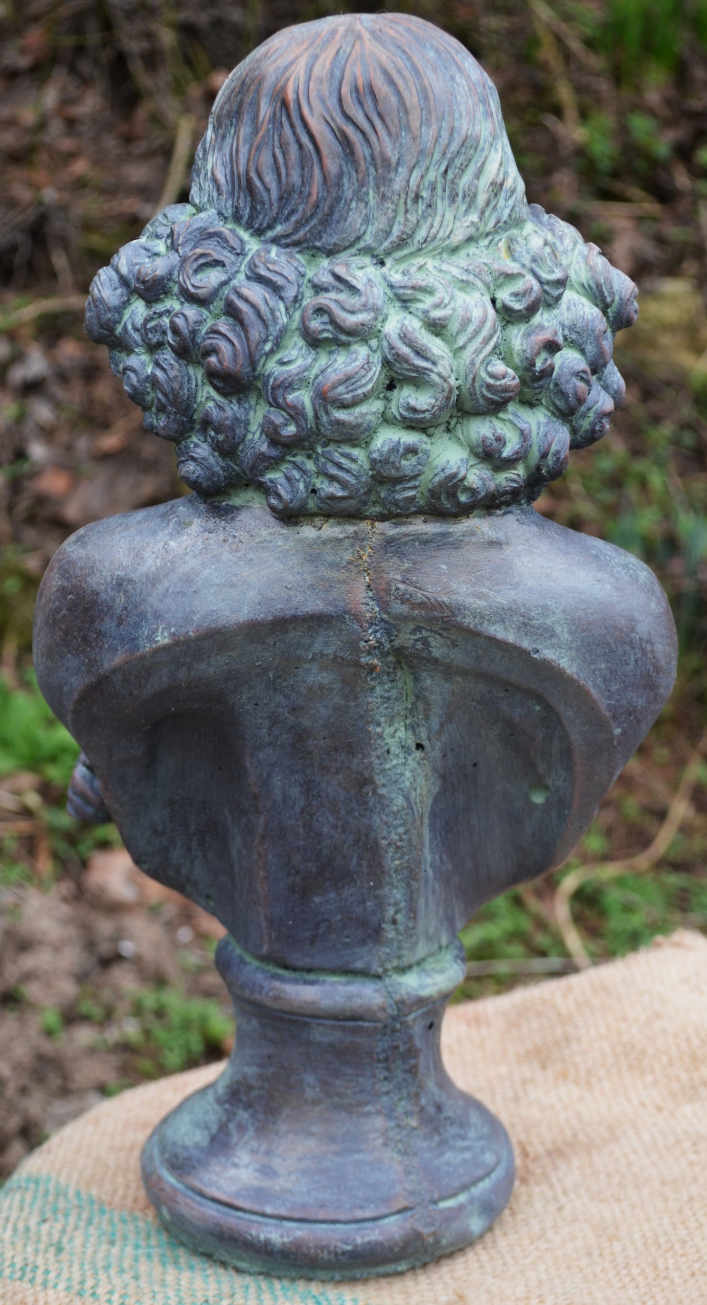 Minnie Bust