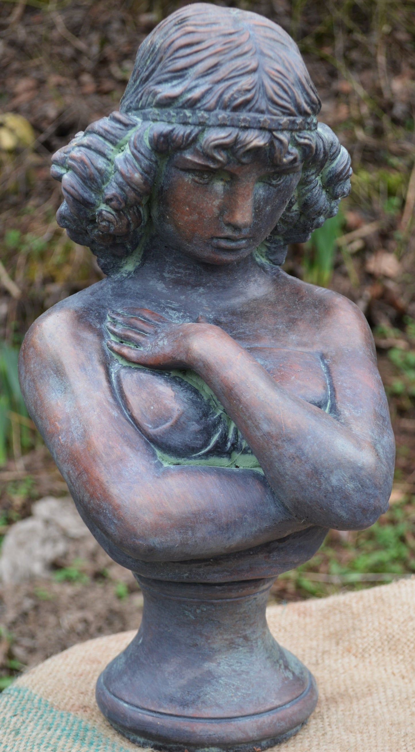 Minnie Bust