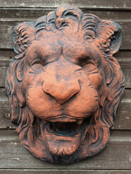 Lion Head Fountain Mask