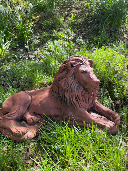 Majestic Lions Pair