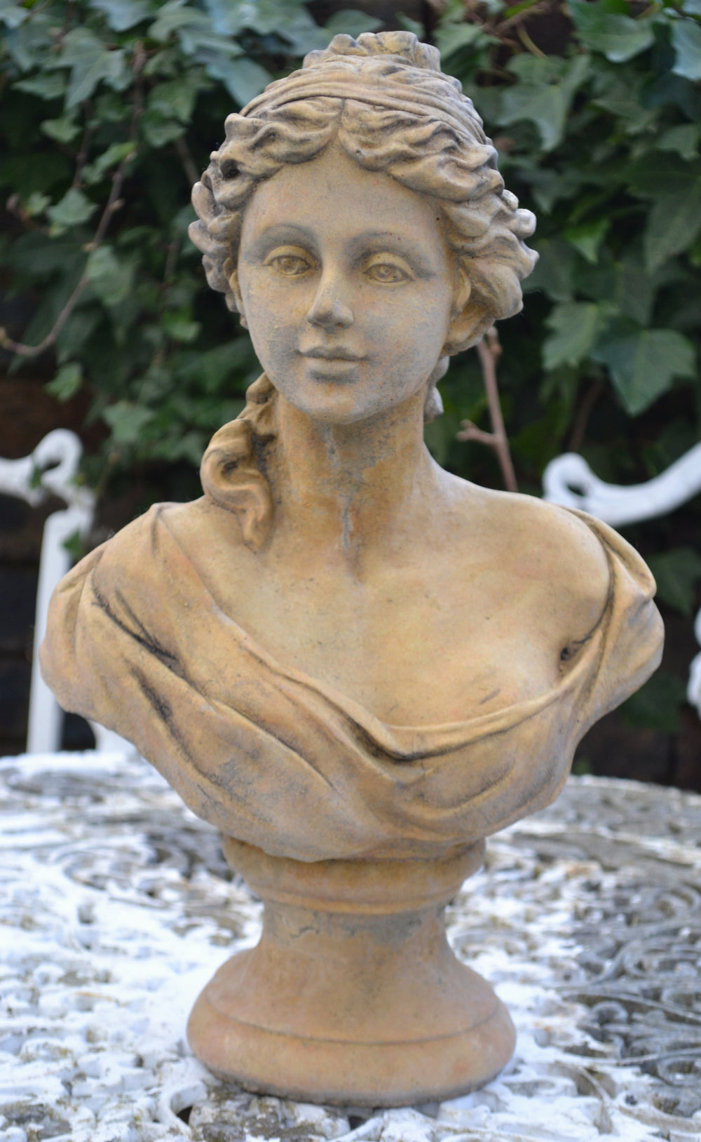 Marie Bust