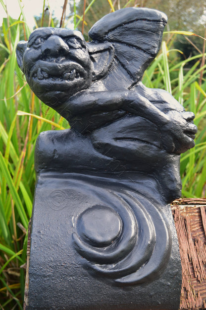 Mooning Gargoyle Half Round Roof Finial