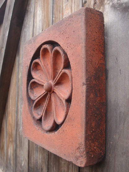 Daisy Decorative Brick