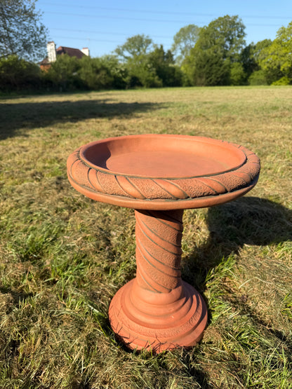 Rope Twist Bird Bath