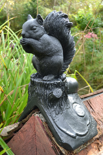 Squirrel Angled Roof Finial