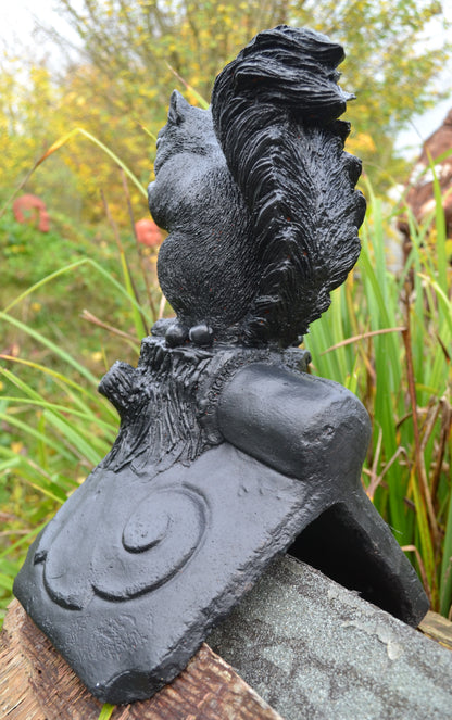 Squirrel Angled Roof Finial