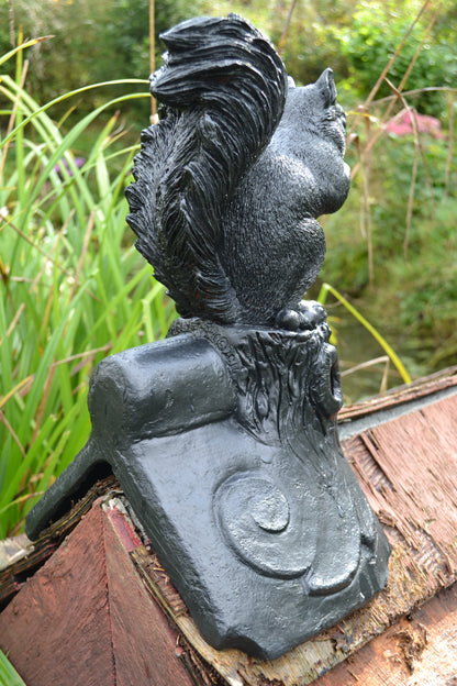 Squirrel Angled Roof Finial