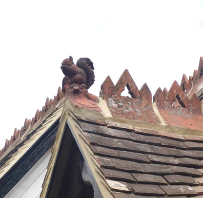 Squirrel Angled Roof Finial