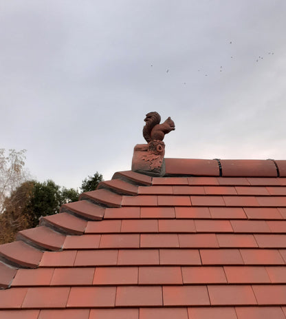 Squirrel Half Round Roof Finial
