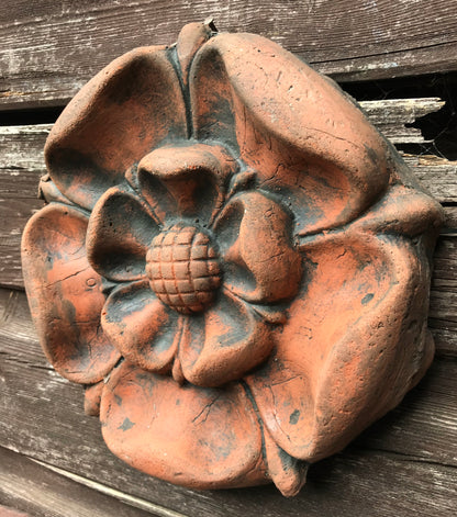 Tudor Rose Round Decorative Brick