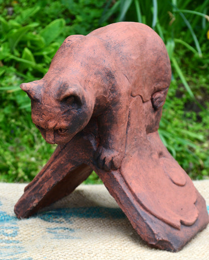 Cat Angled Roof Finial